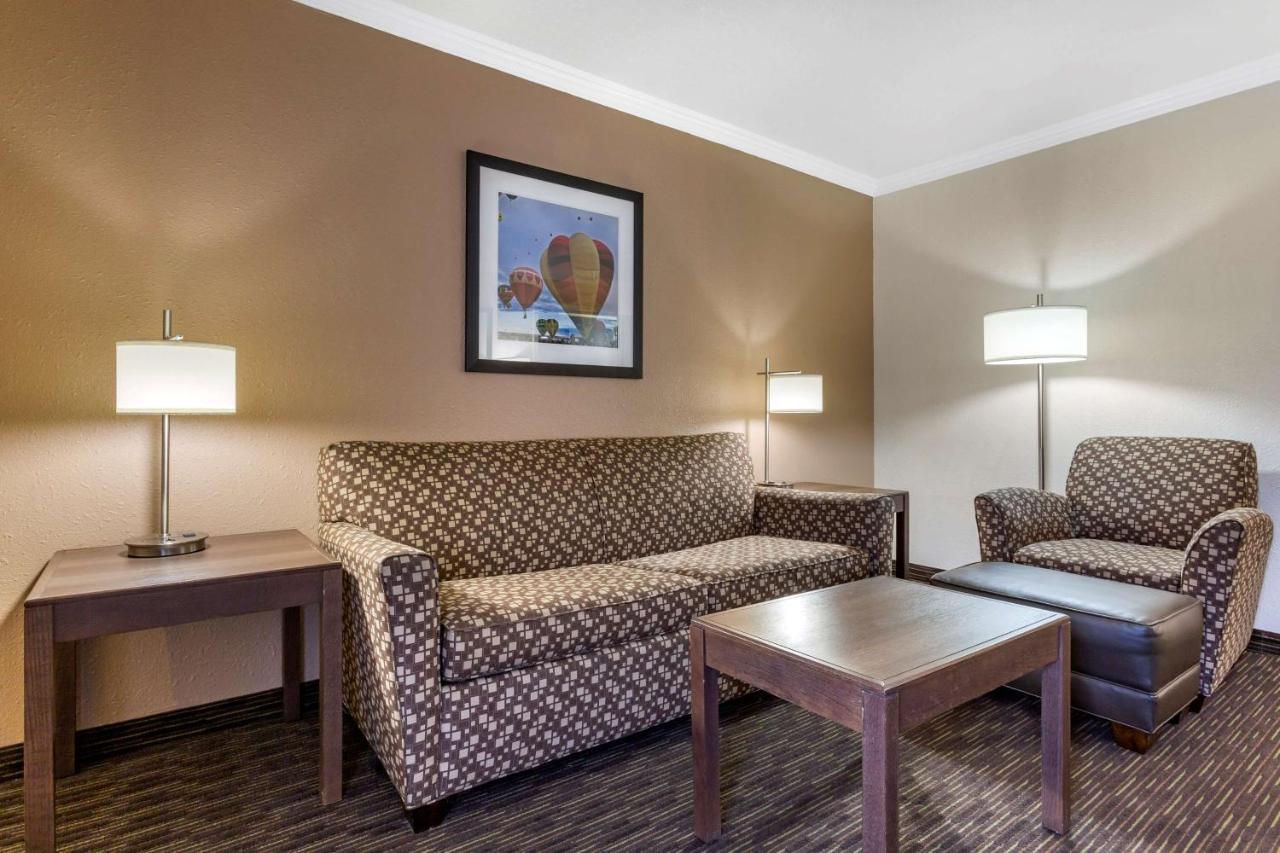 Best Western Airport Albuquerque Innsuites Hotel & Suites Εξωτερικό φωτογραφία
